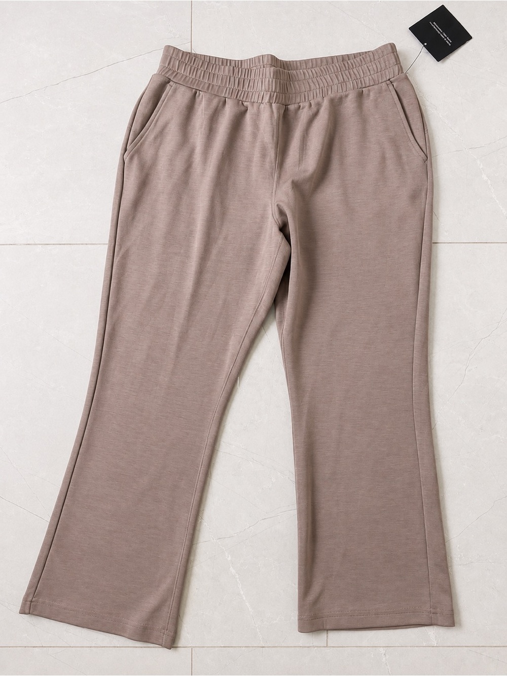 Ease of Motion Cropped Wide-Leg Lounge Pants – NWT – Women’s Medium – Taupe - Picture 4 of 4